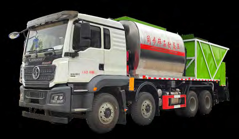 SHACMAN Delong 8x4 Synchronous Chip Seal Truck