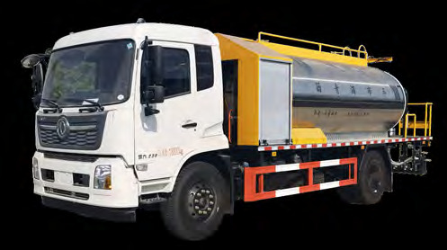 SINOTRUK 10000L Asphalt distributor truck